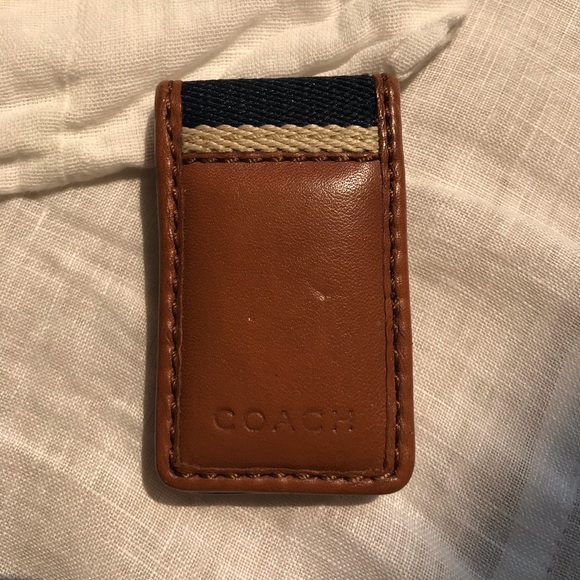 Two Coach products, a card case and a money clip - Picture 4 of 6
